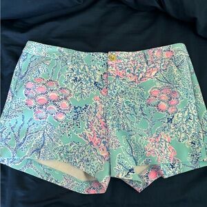Lilly Pulitzer stretch shorts size 12